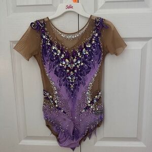 Rhythmic gymnastics leotard